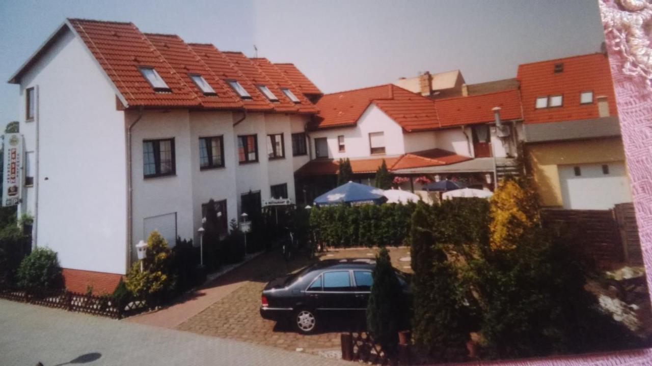 Pension Schulze โอราเนียนบัมเวอร์ลิทซ์ ภายนอก รูปภาพ